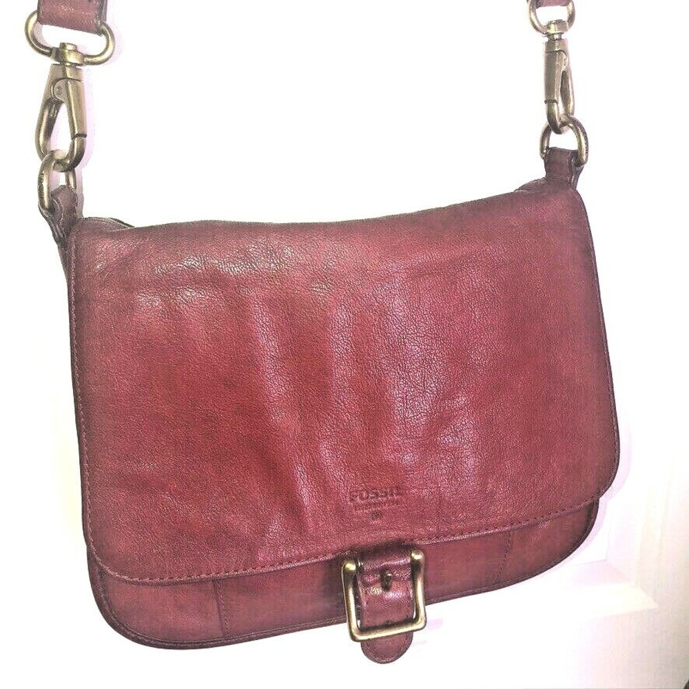 Vtg Fossil Red Leather Crossbody Medium Handbag~ Buckle Snap Adjustable Strap - Picture 5 of 12